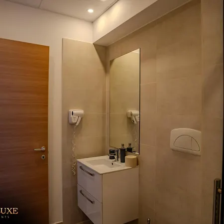 Yamaluxe - Blue & Pink Vibes Apartment *