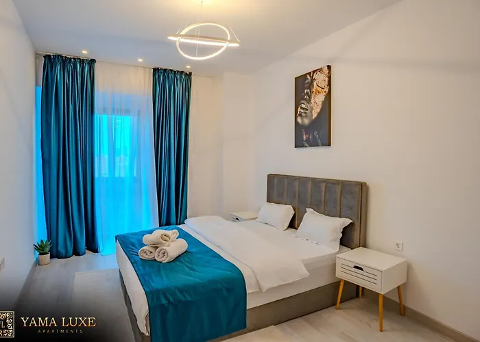 Yamaluxe - Blue & Pink Vibes